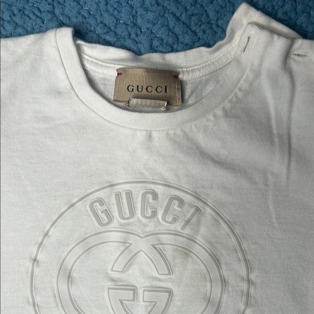 Gucci White Short Sleeve Tee Minimalist Design - Picture 2 of 5